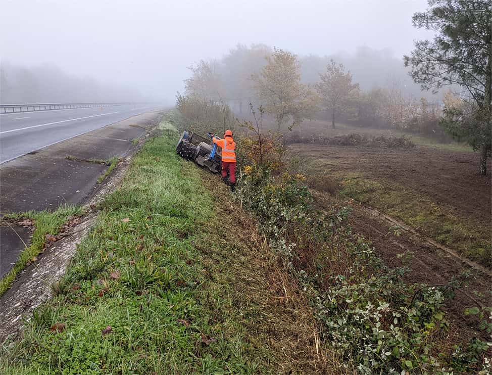 Découvrez notre réalisation de débroussaillage sur une autoroute dans l'Hérault