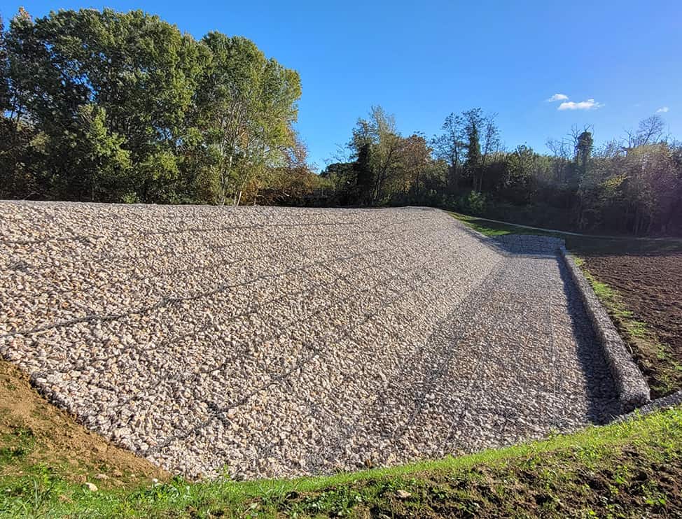 Réalisation d'une protection contre les inondations à la Mosson à Juvignac