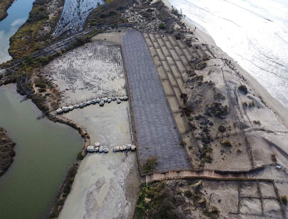 Réalisation d'une restauration de cordon dunaire à Baronnets