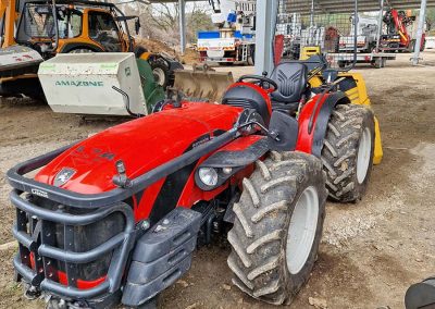 Tracteur TONY CARRARO 8900SR avec tablier treuil